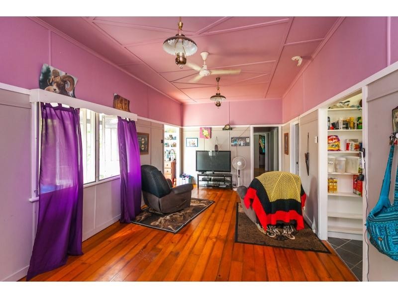 17 Brighton Street, Berserker QLD 4701