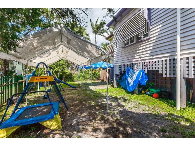 17 Brighton Street, Berserker QLD 4701