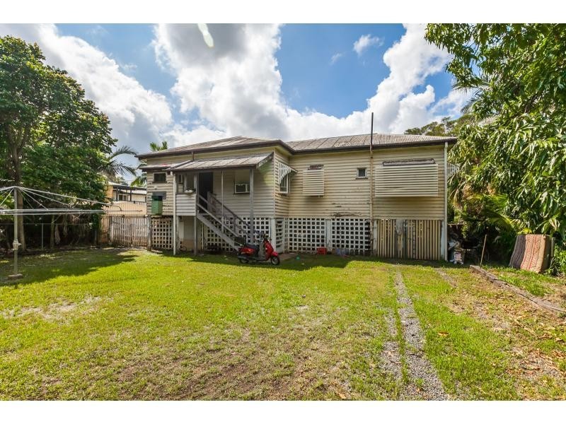 17 Brighton Street, Berserker QLD 4701