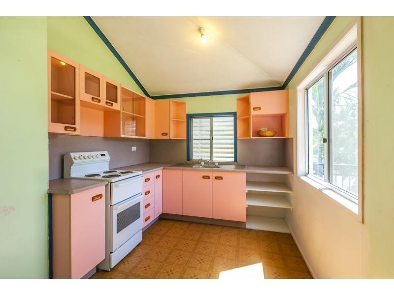 405 Stenhouse Avenue, Koongal QLD 4701