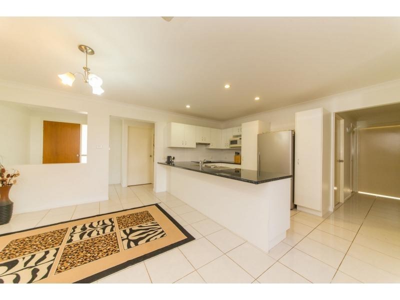 27 John Oxley Drive, Gracemere QLD 4702