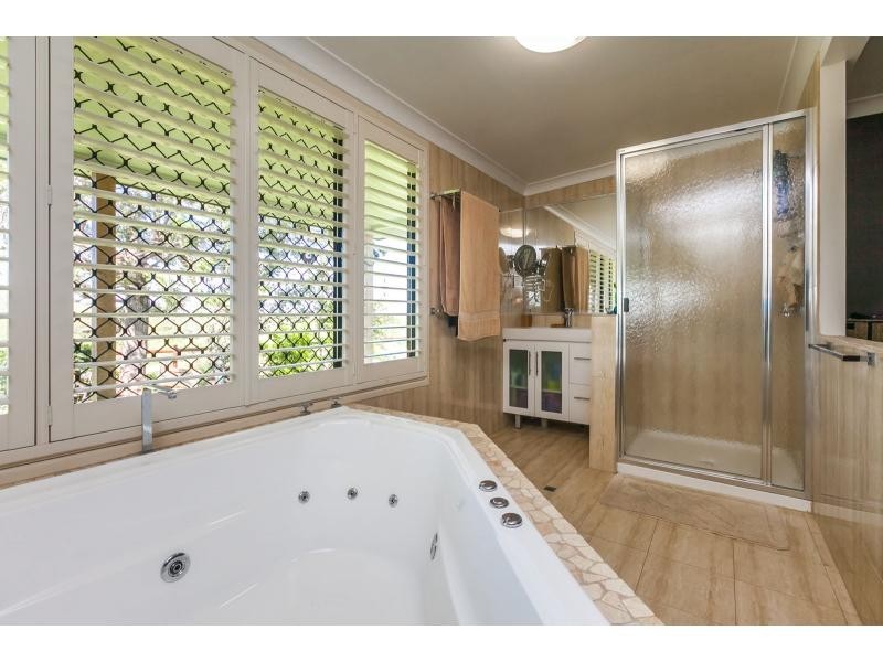 369 Greenlakes Road, Rockyview QLD 4701