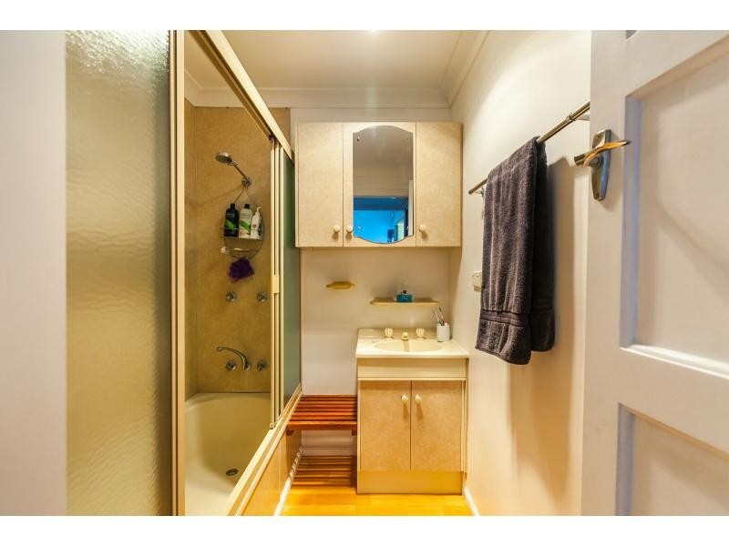106 Simpson Street, Berserker QLD 4701