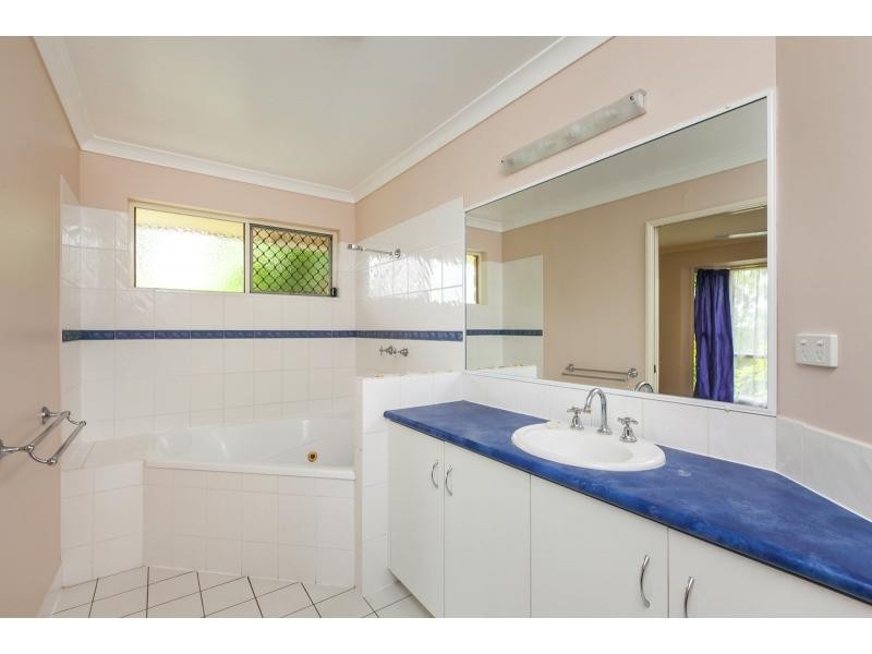 13 Hansen Street, Frenchville QLD 4701