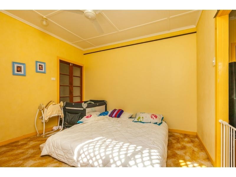 98 Edward Street, Berserker QLD 4701