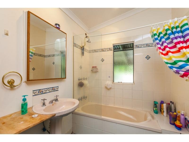 98 Edward Street, Berserker QLD 4701