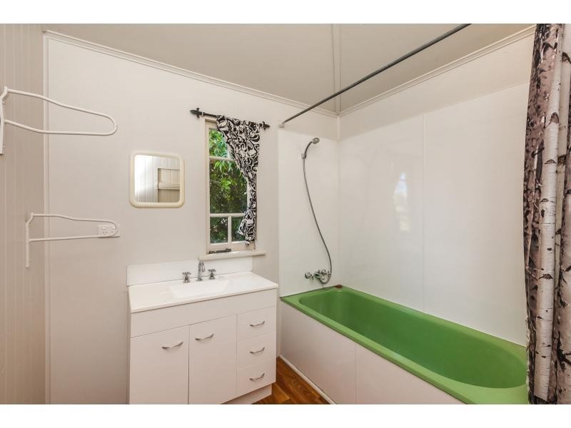 393 Paterson Avenue, Koongal QLD 4701