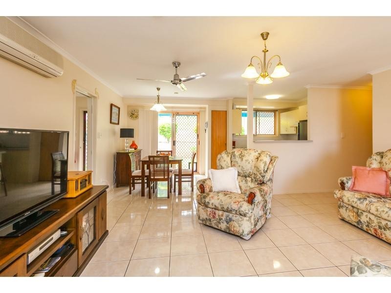 12 Leeds Avenue, Kawana QLD 4701