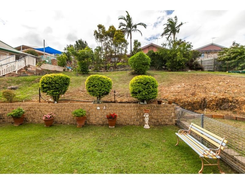 12 Leeds Avenue, Kawana QLD 4701