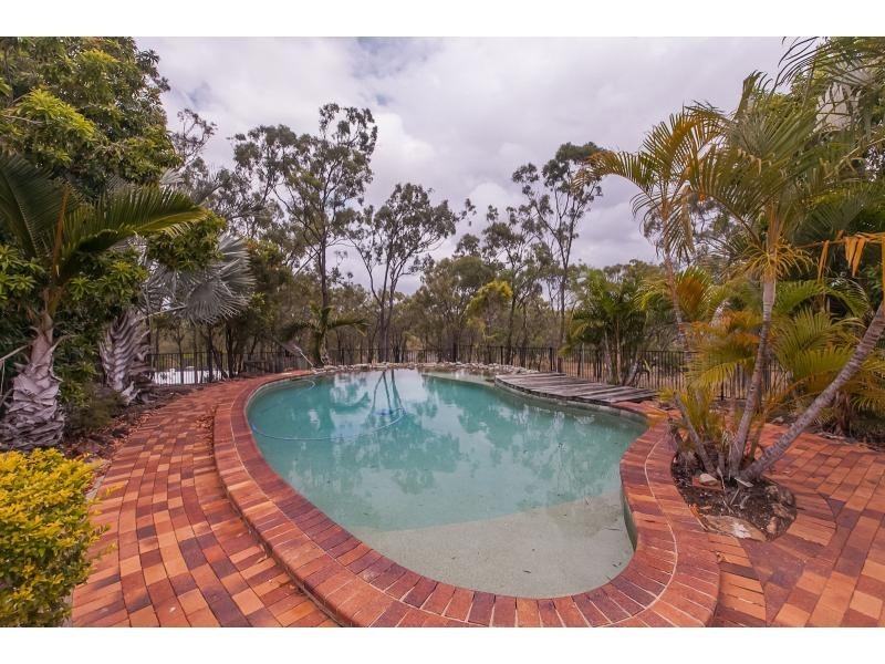 63002 Bruce Highway, Etna Creek QLD 4702