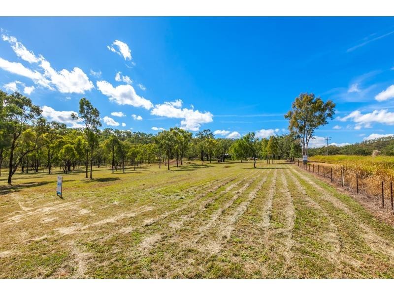 1a Cooks Road, Hamilton Creek QLD 4714