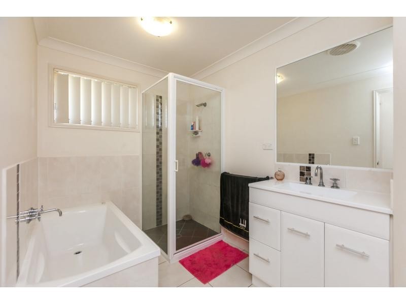 36 Lucas Street, Gracemere QLD 4702