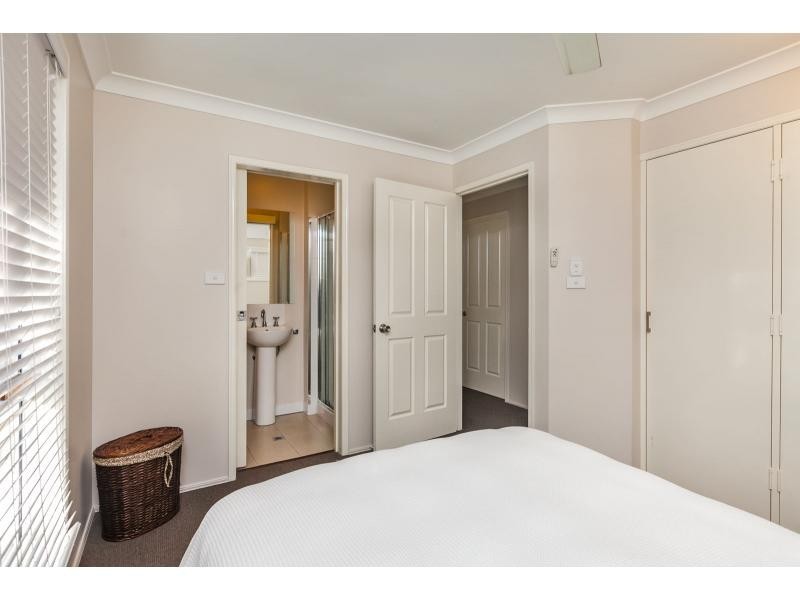 19 Jeffries Street, The Range QLD 4700