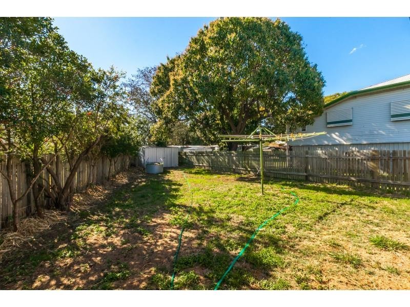 35 Buckle Street, Park Avenue QLD 4701