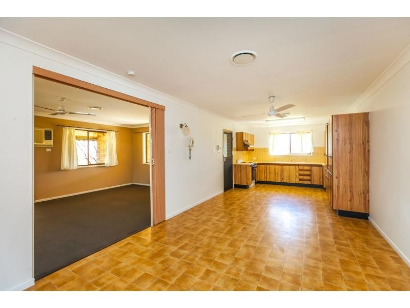 2,66 Alfred Road, Parkhurst QLD 4702