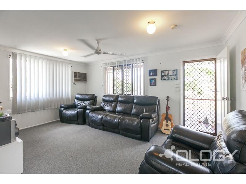33 Elwing Street, Kawana QLD 4701