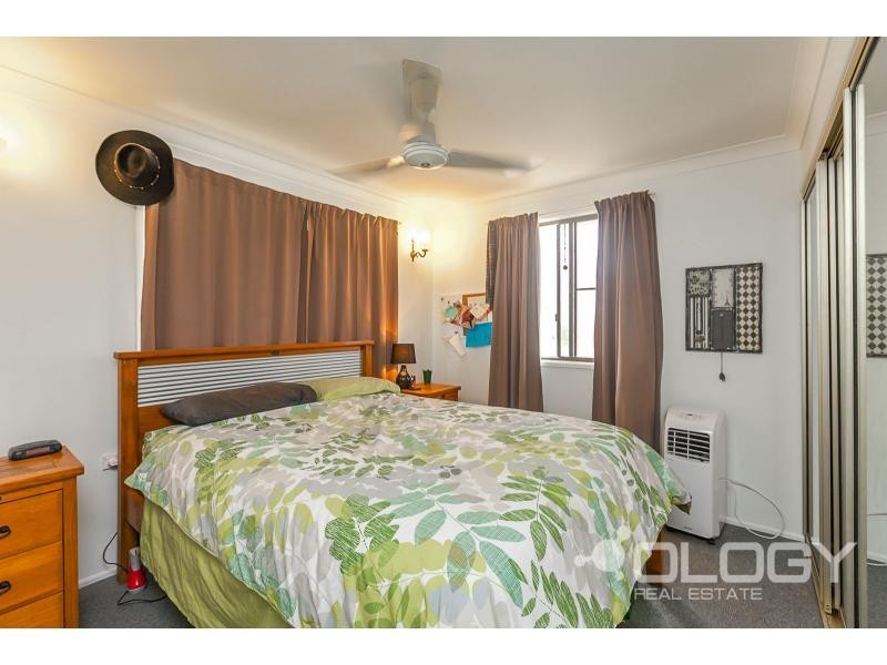 33 Elwing Street, Kawana QLD 4701
