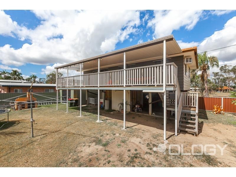 33 Elwing Street, Kawana QLD 4701