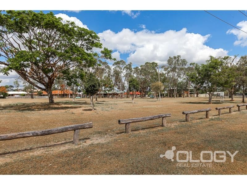 33 Elwing Street, Kawana QLD 4701