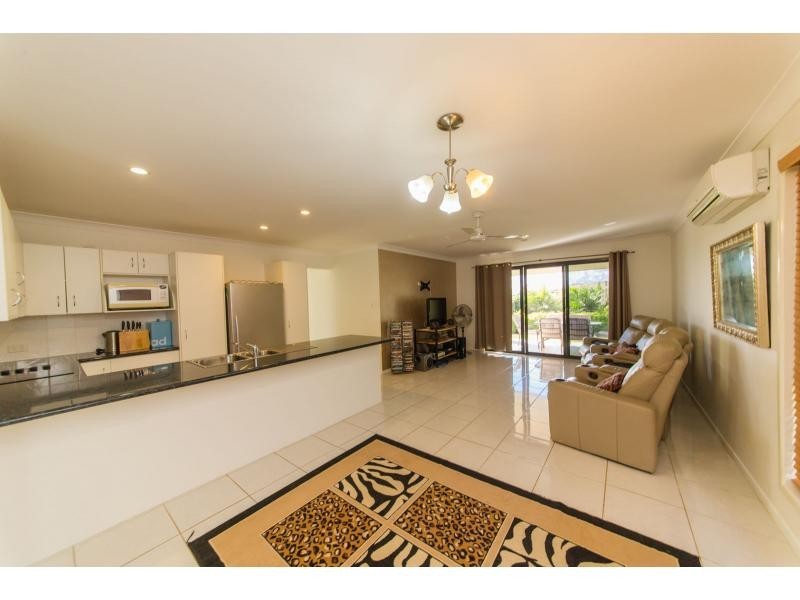 27 John Oxley Drive, Gracemere QLD 4702