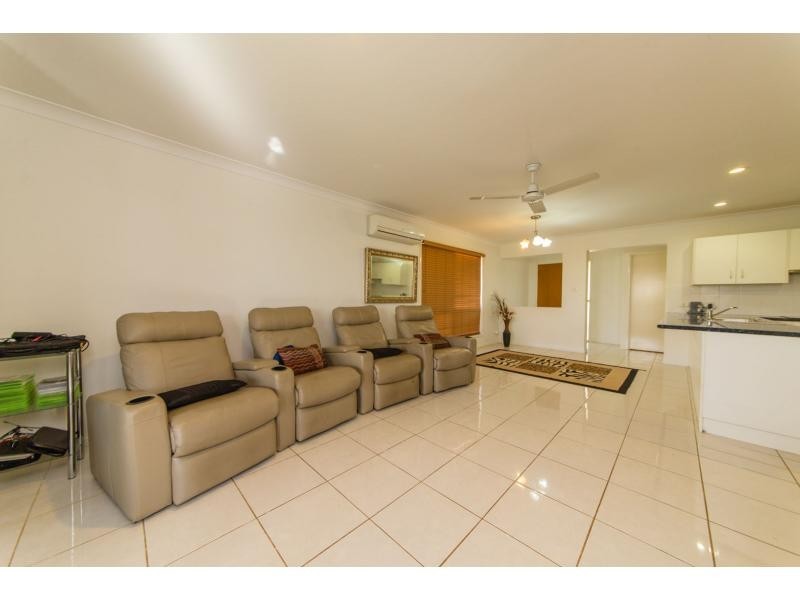 27 John Oxley Drive, Gracemere QLD 4702