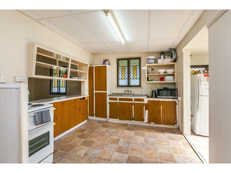 71 West Street, The Range QLD 4700