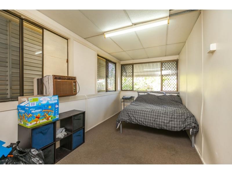 71 West Street, The Range QLD 4700