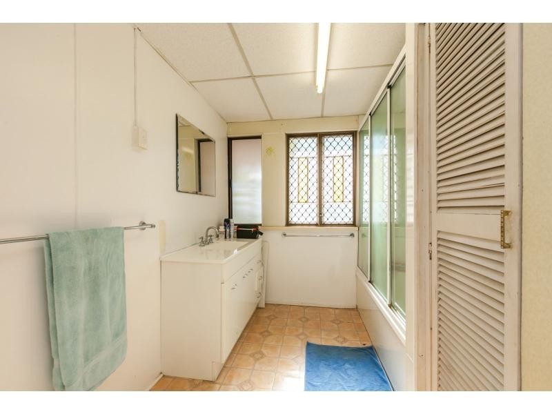 71 West Street, The Range QLD 4700