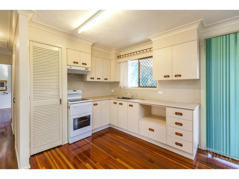 34 Westmoreland Street, Kawana QLD 4701