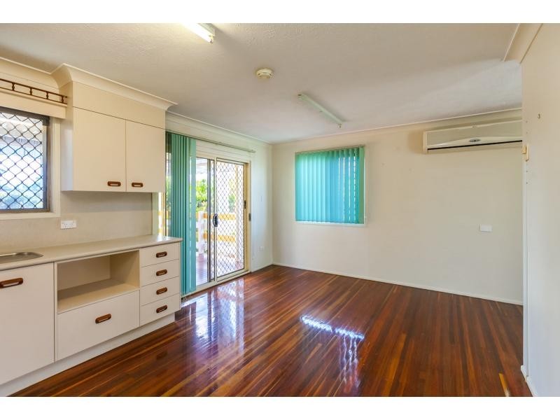 34 Westmoreland Street, Kawana QLD 4701