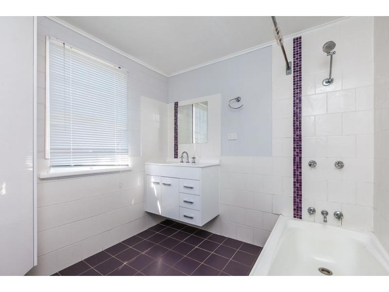 28 Macaree Street, Berserker QLD 4701