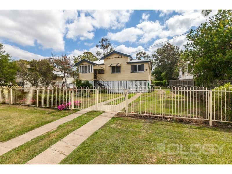 105 Livingstone Street, Berserker QLD 4701