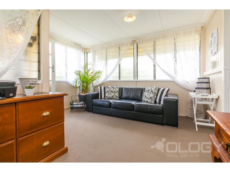 105 Livingstone Street, Berserker QLD 4701