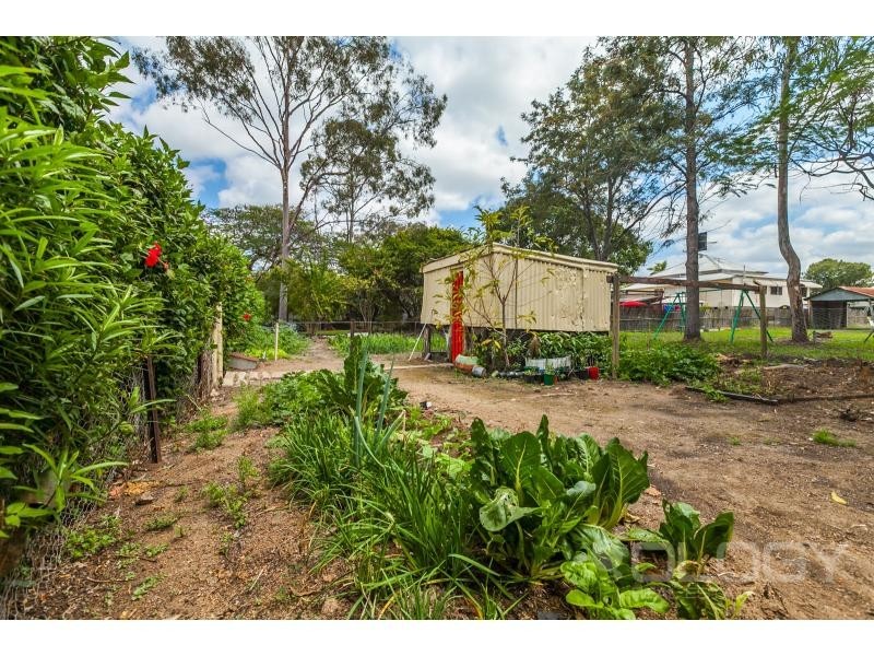 105 Livingstone Street, Berserker QLD 4701