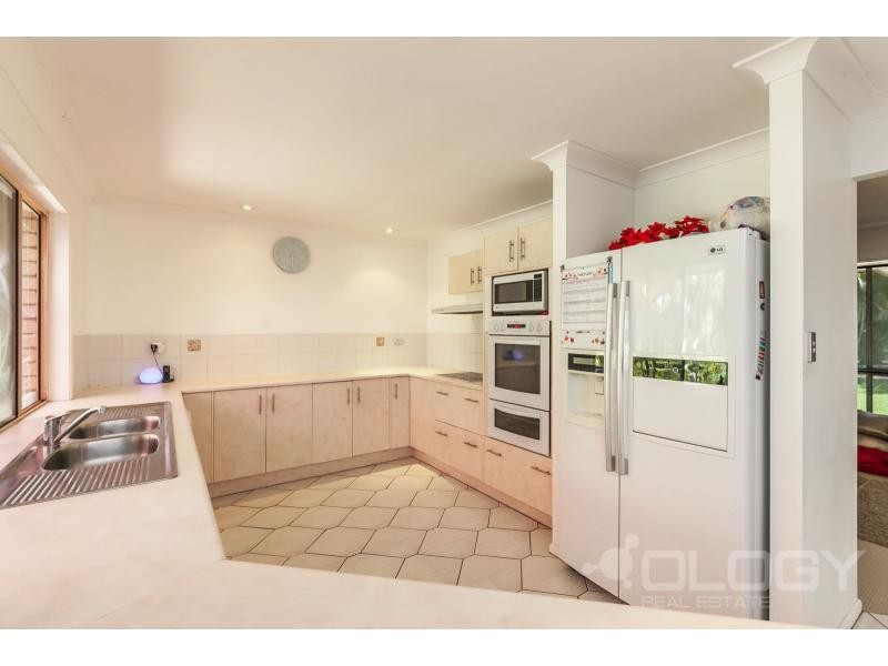 83 Emmerson Drive, Glenlee QLD 4711