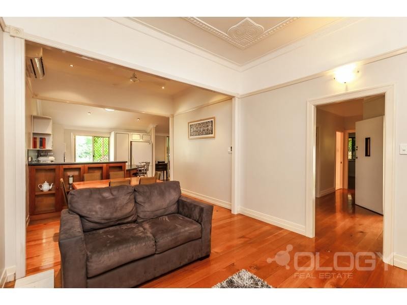 35 Herbert Street, Wandal QLD 4700