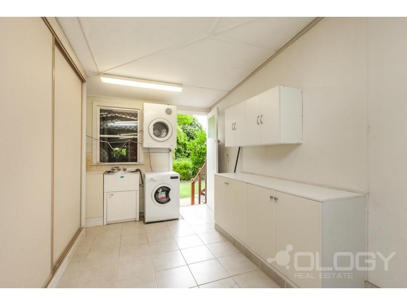 35 Herbert Street, Wandal QLD 4700