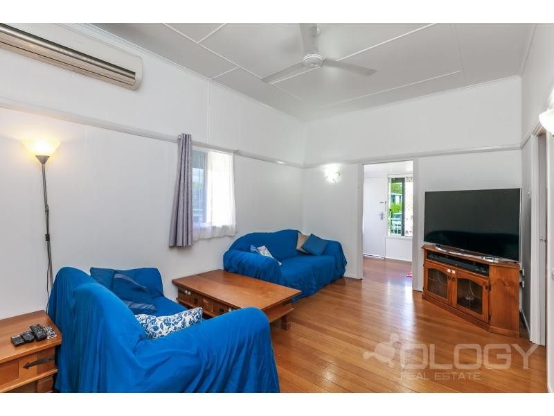 24 Thackeray Street, Park Avenue QLD 4701
