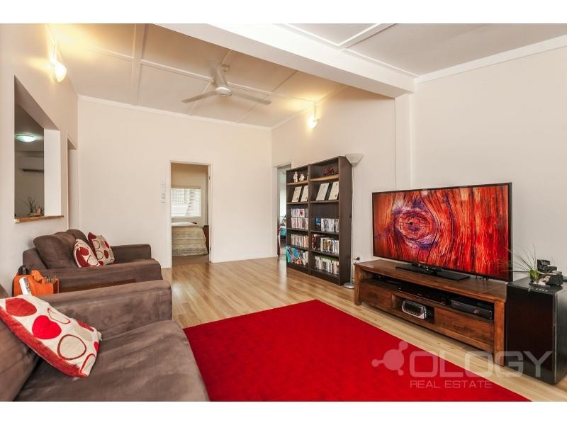 29 Mary Street, The Range QLD 4700