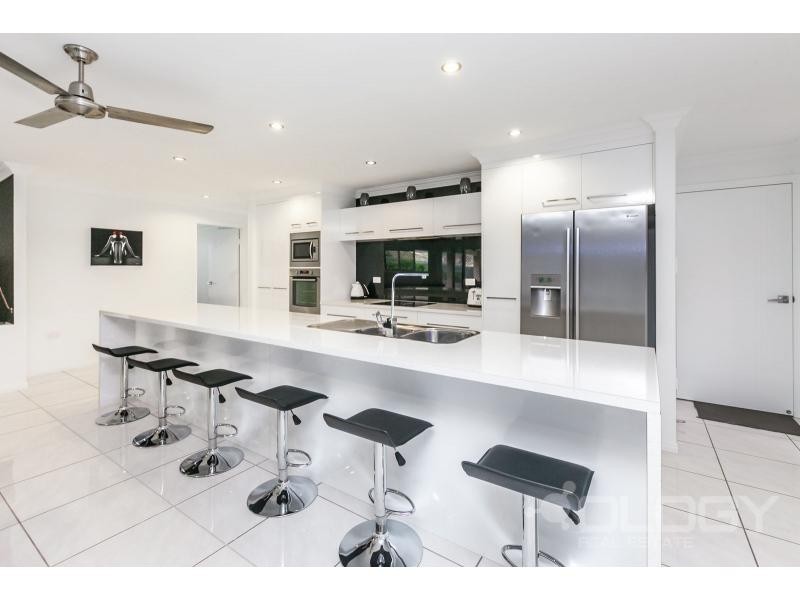 15 Cascade Close, Frenchville QLD 4701