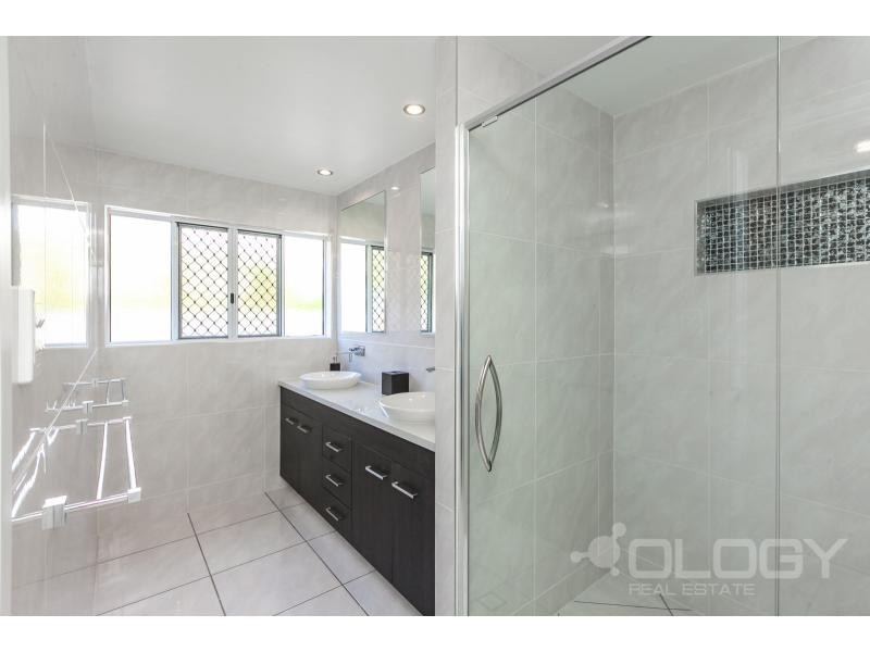 15 Cascade Close, Frenchville QLD 4701