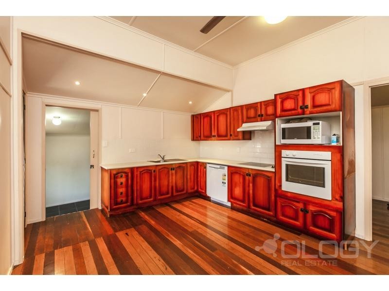 163 Bawden Street, Berserker QLD 4701