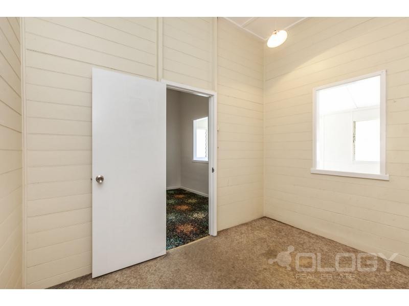 316 East Street, Depot Hill QLD 4700