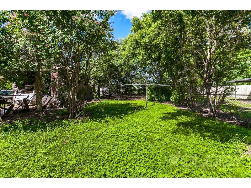 316 East Street, Depot Hill QLD 4700