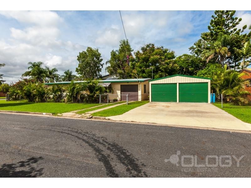 32 Hardy Avenue, Park Avenue QLD 4701