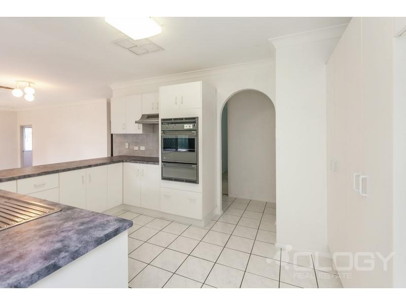 10 Rees Jones Close, Frenchville QLD 4701