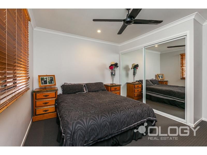 80 Sheehy Street, Park Avenue QLD 4701