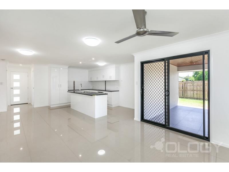 1 Birch Street, Park Avenue QLD 4701
