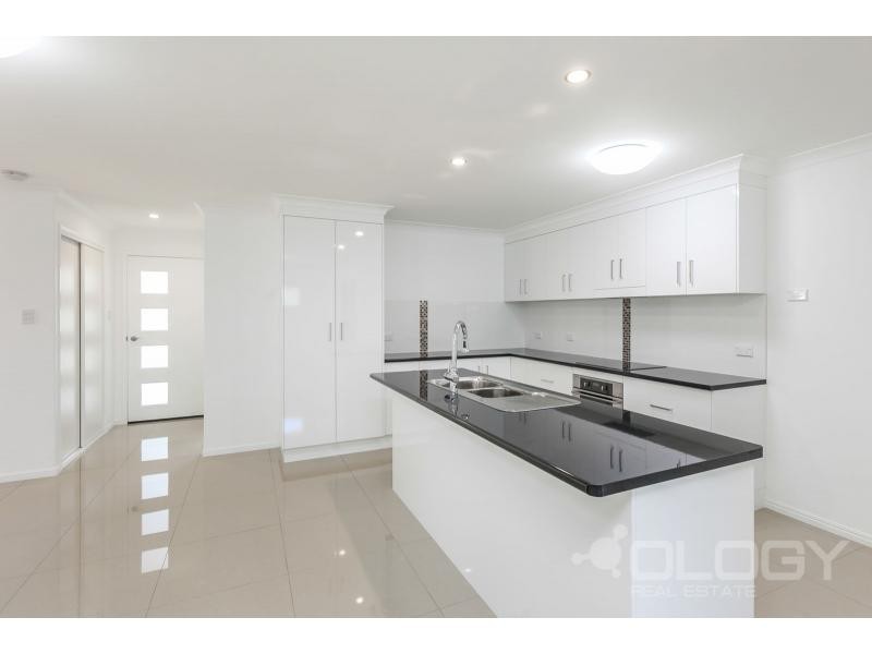 1 Birch Street, Park Avenue QLD 4701