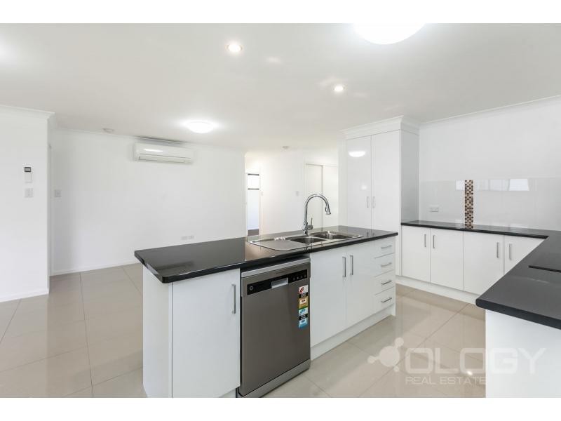 1 Birch Street, Park Avenue QLD 4701